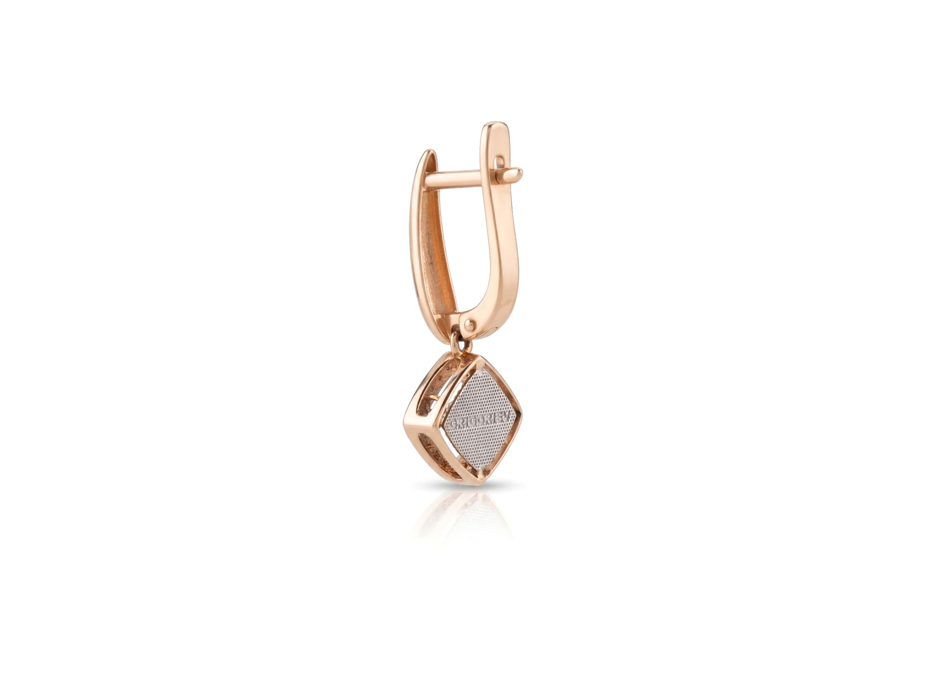 Серьги из золота 585 с бриллиантом