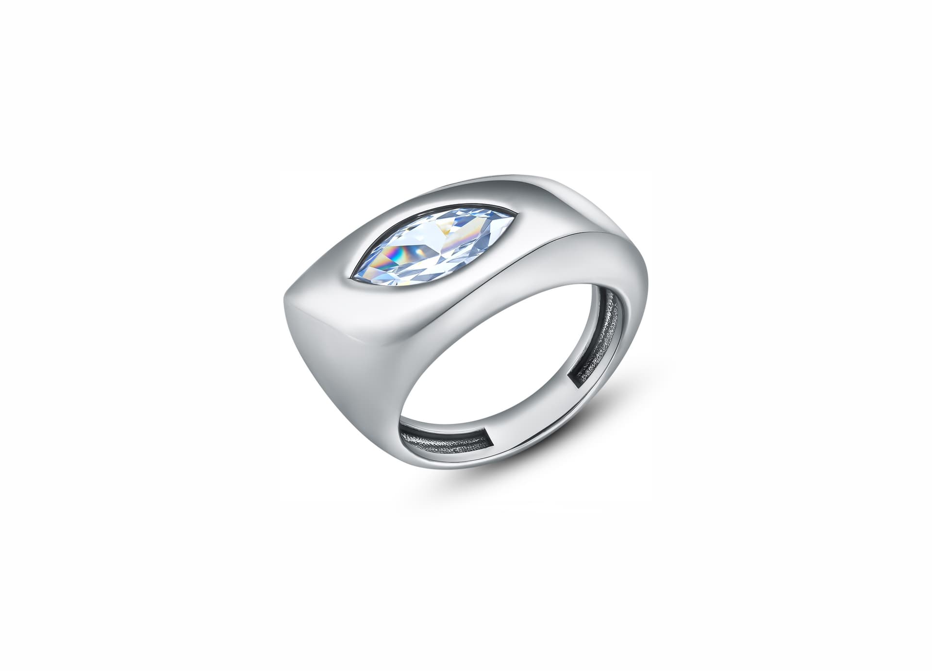 Кольцо из серебра 925 с фианитами