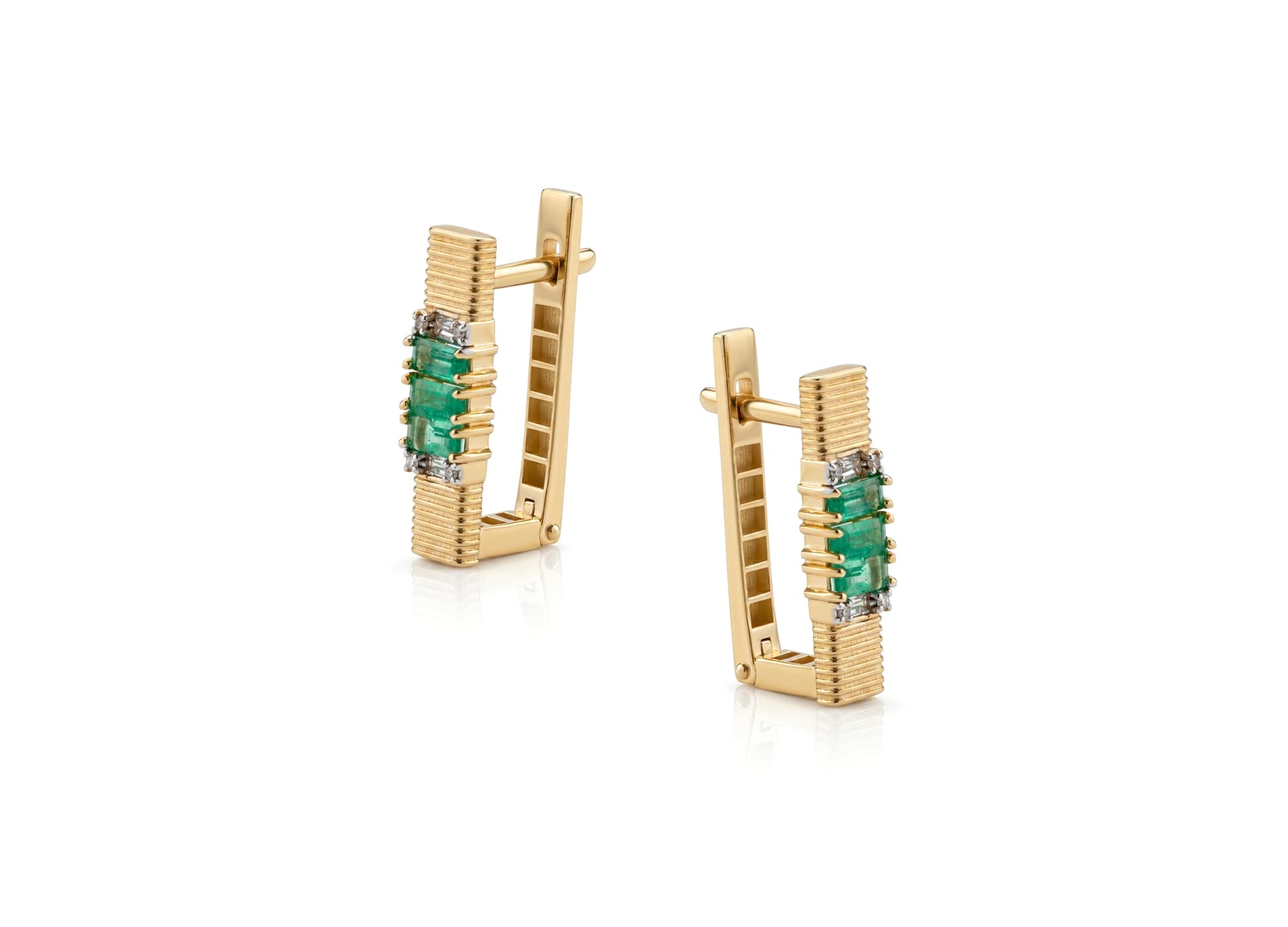 Серьги из золота 585 с изумрудами