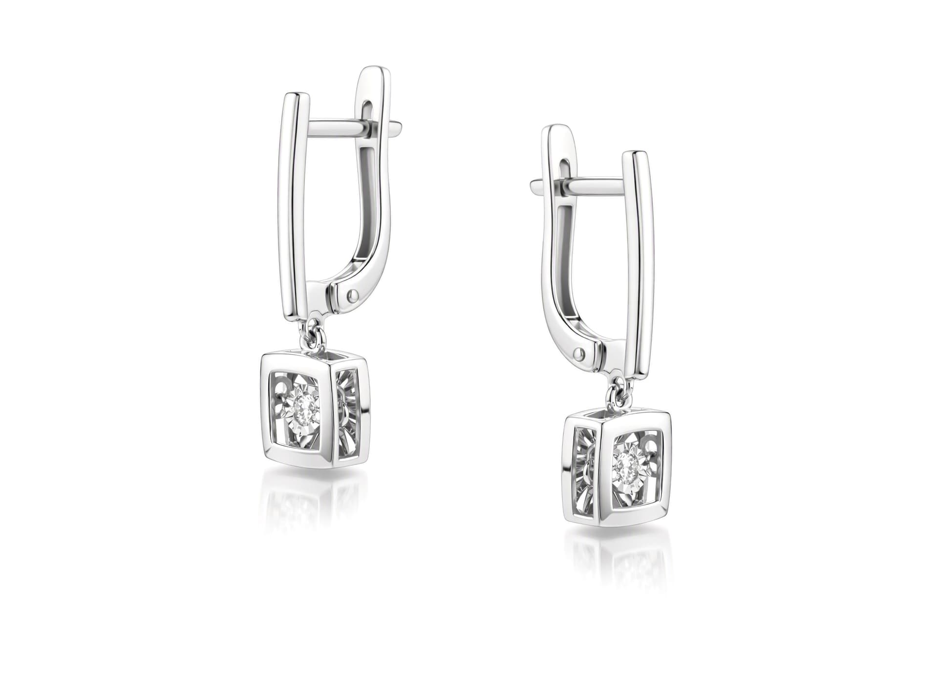 Серьги из золота 585 с бриллиантом