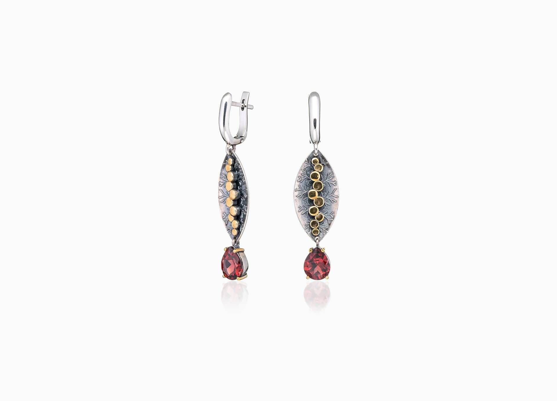 Серьги из серебра 925 с гранатами