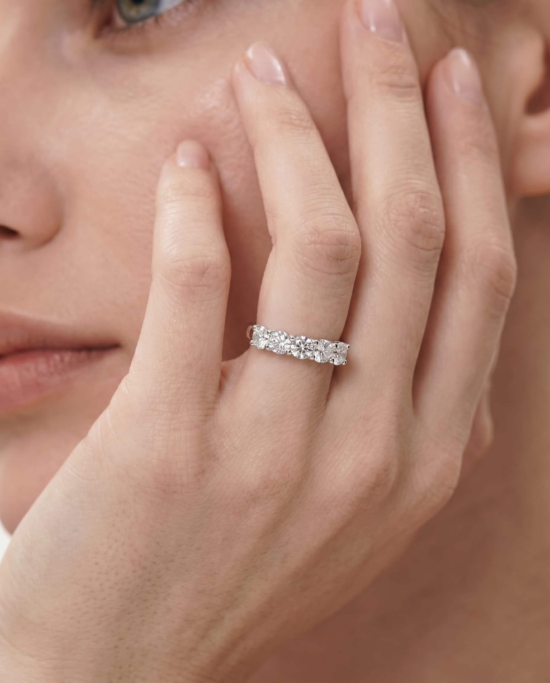 Кольцо из серебра 925 с фианитами