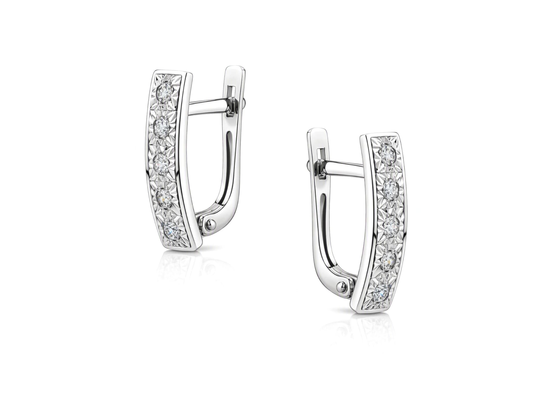 Серьги из золота 585 с бриллиантом