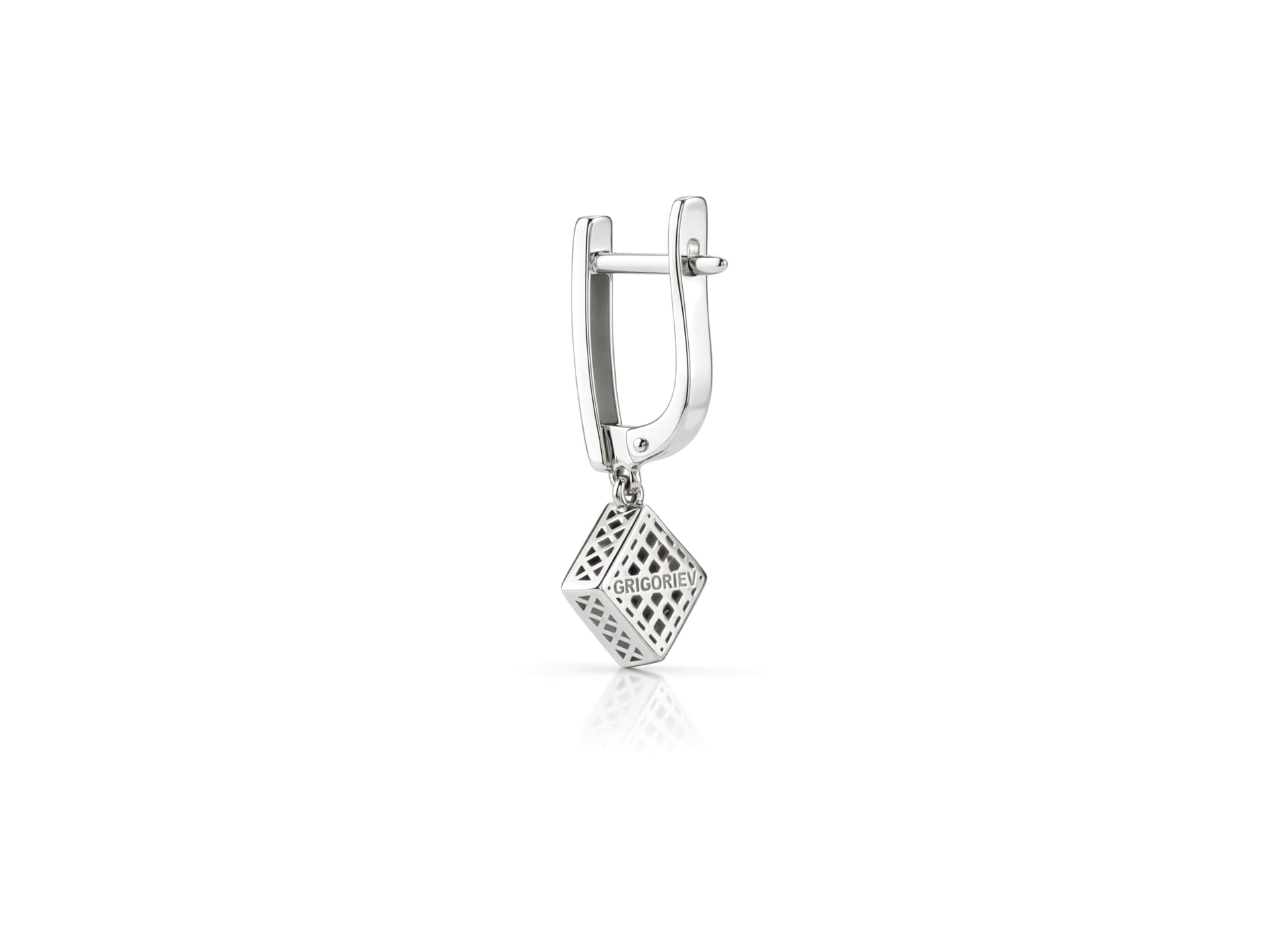Серьги из золота 585 с бриллиантами