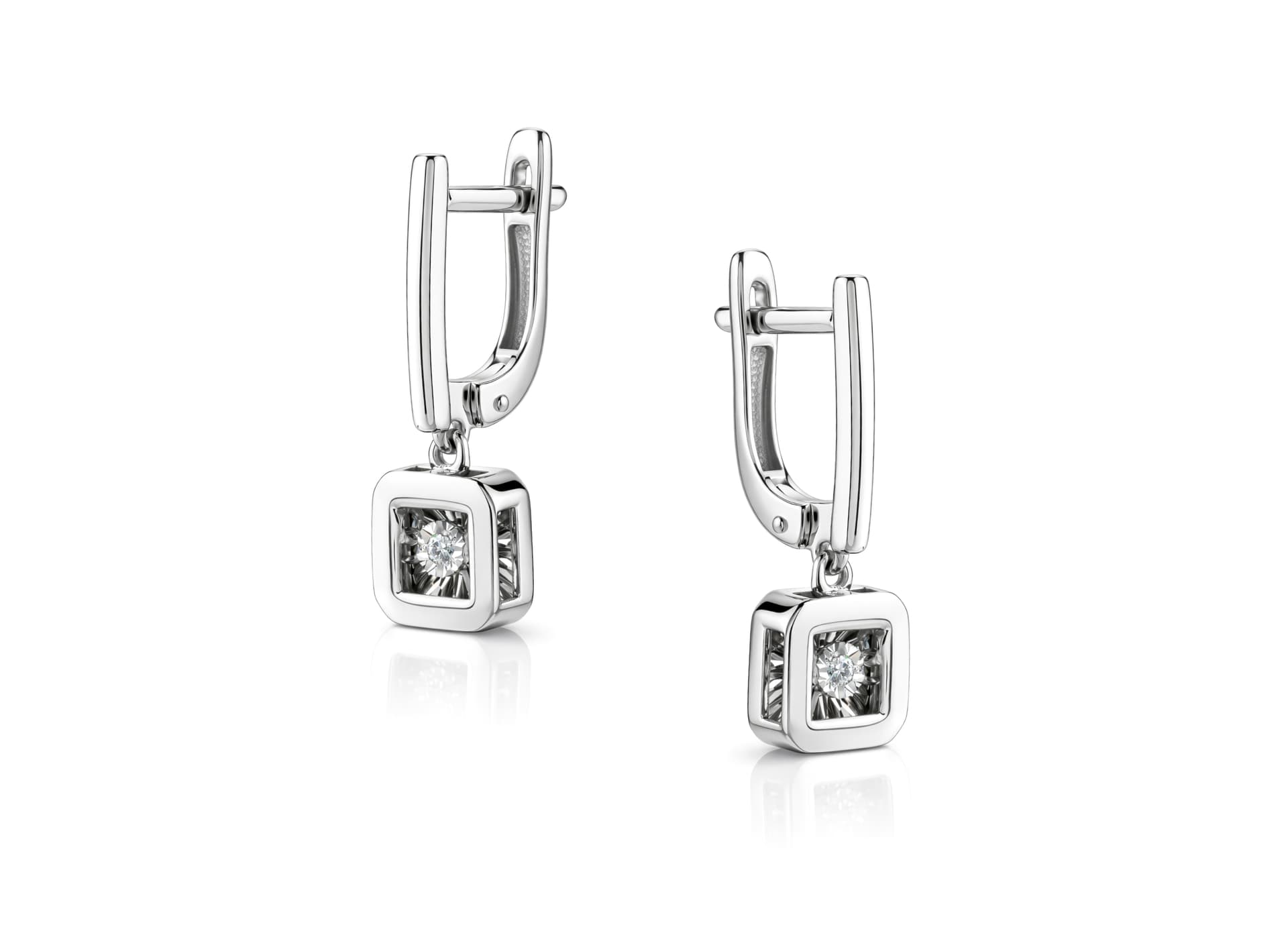 Серьги из золота 585 с  бриллиантом