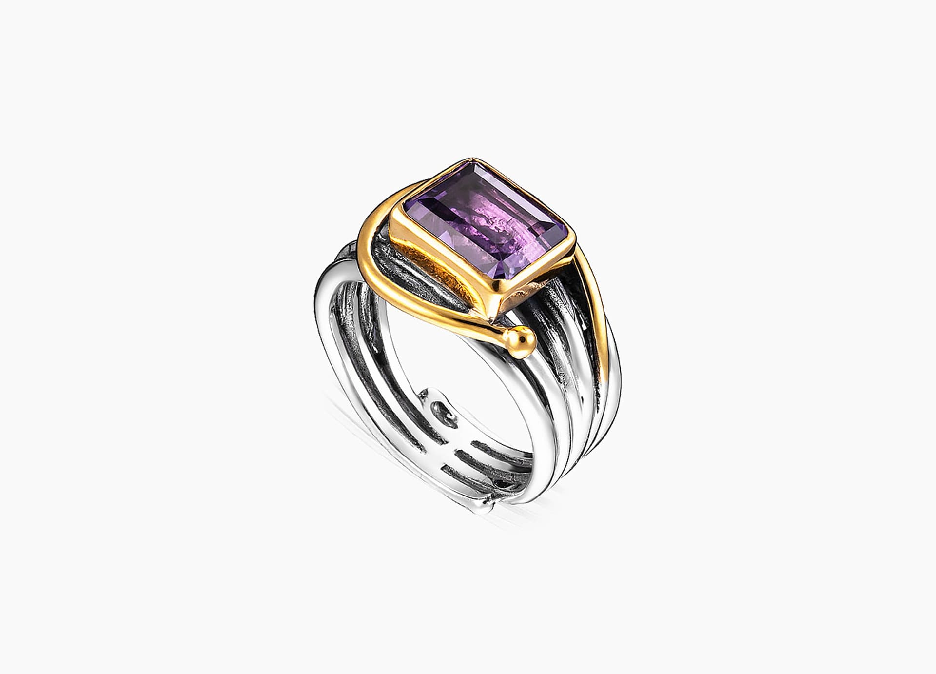 Кольцо из серебра 925 с аметистами